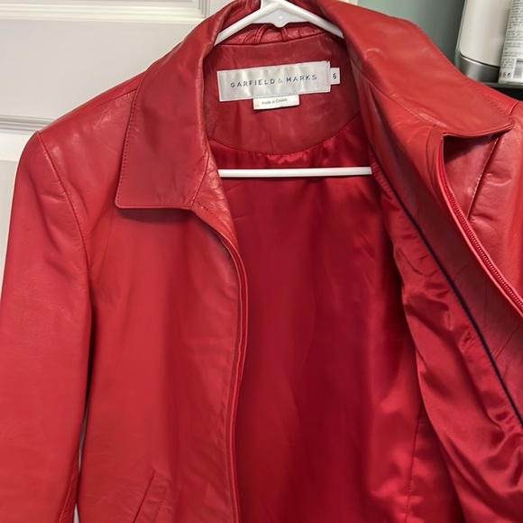 Garfield and Marks Red Leather Jacket - Picture 3 of 7